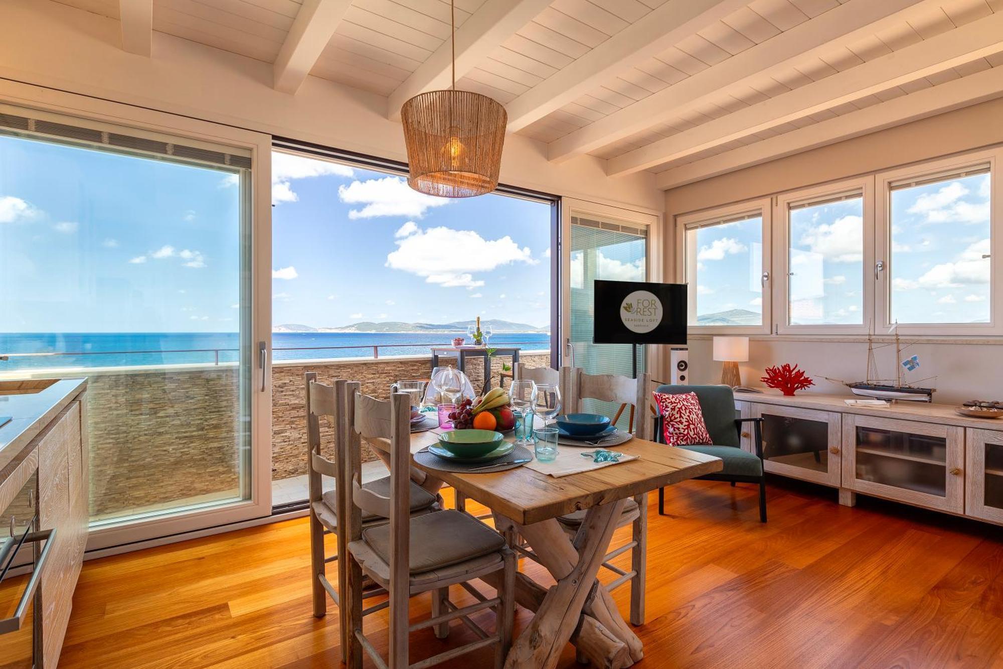 Forrest Seaside Loft View 121 Apartment *